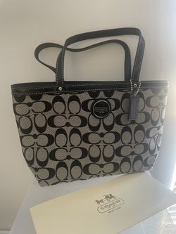 Authentic Coach Signature Monogram Purse 