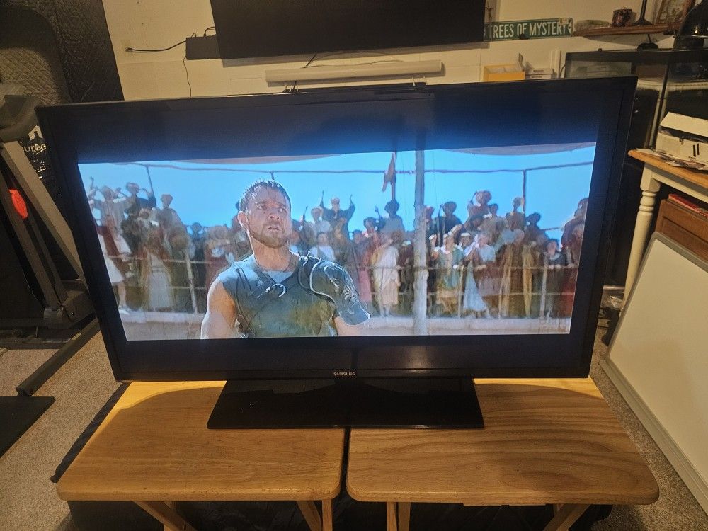 40" Samsung TV