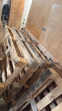 Free pallets