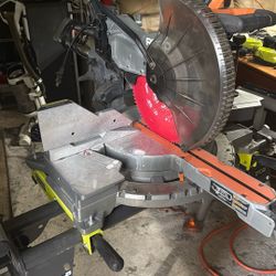 RIGID 12 Inch Compound Miter Saw