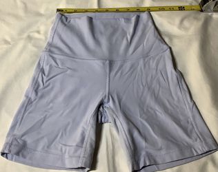 LULULEMON BIKE SHORTS SIZE 2