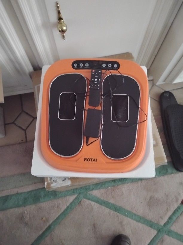Vibrating Shiatsu Heat, 5 Levels Massager. It Helps Relieve Edema