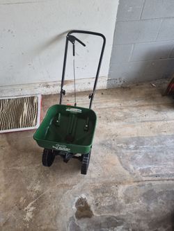 Edgeguard turf builder