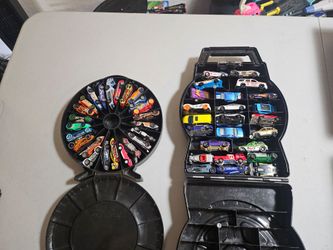 HOT WHEELS 2-24 CAR CASES W/CAR ONLY $15 =÷!-H