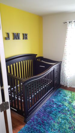 Solid Cherry Wood Baby Crib With Changing Table!!