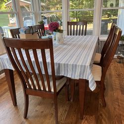 Dining Room Table 6 Chairs 
