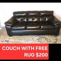 COUCH WITH FREE RUG $125  PICK UP ONLY Flamingo & Jones