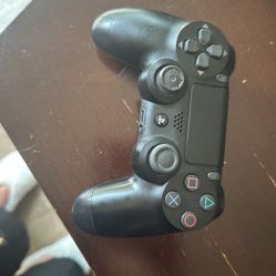 PS4 Controller 
