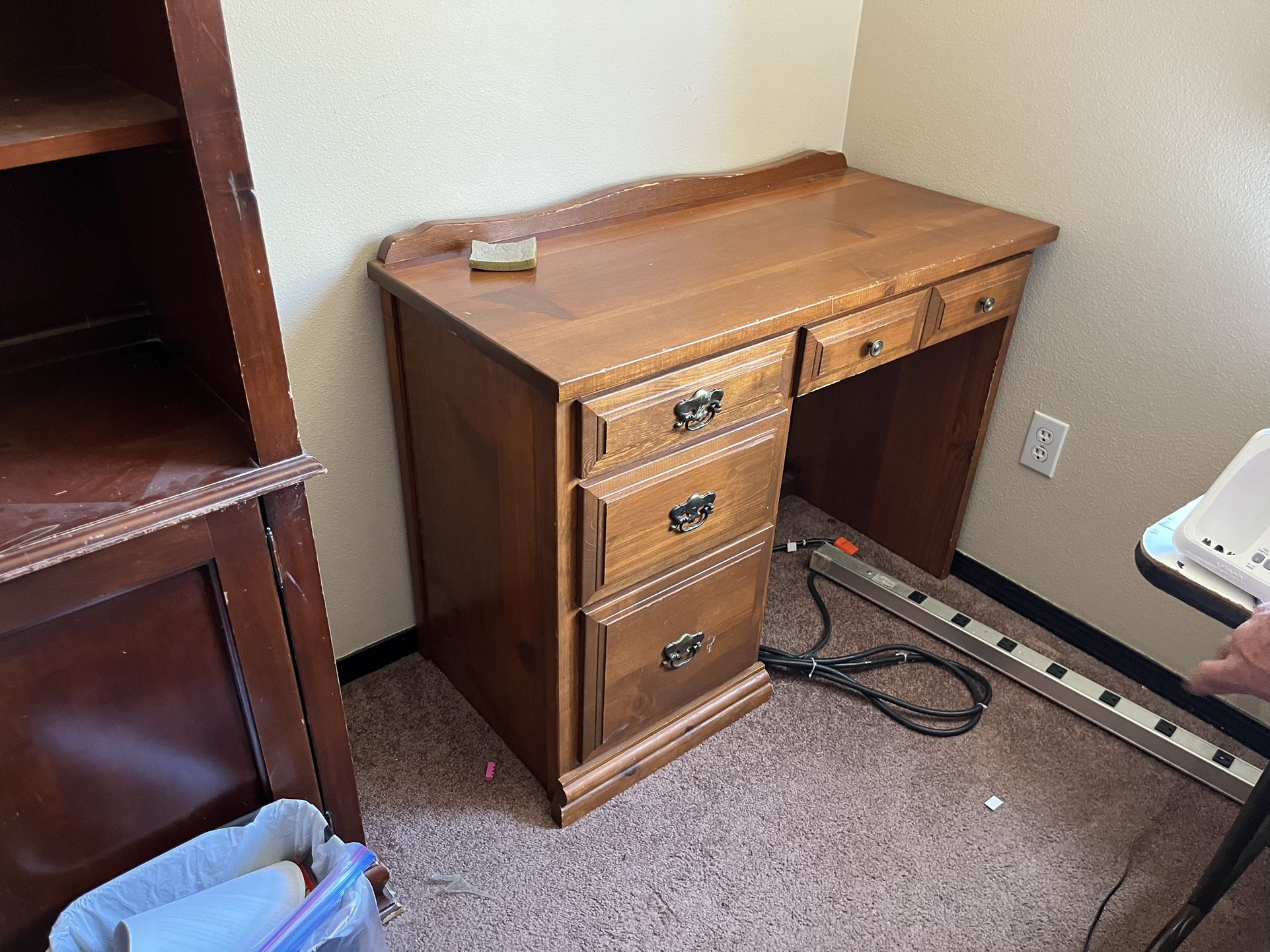 FREE SMALL DESK!