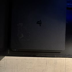 PS4 Slim (look At Description)