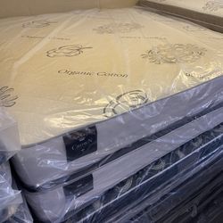Eastern King Mattress & Box Spring 