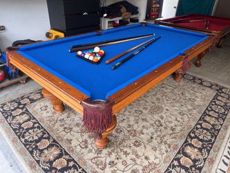 Elegant 8’ Oversized Pool Table - Brand New Felt - Can Deliver!