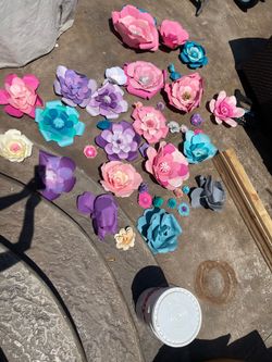 Paper flowers (used)
