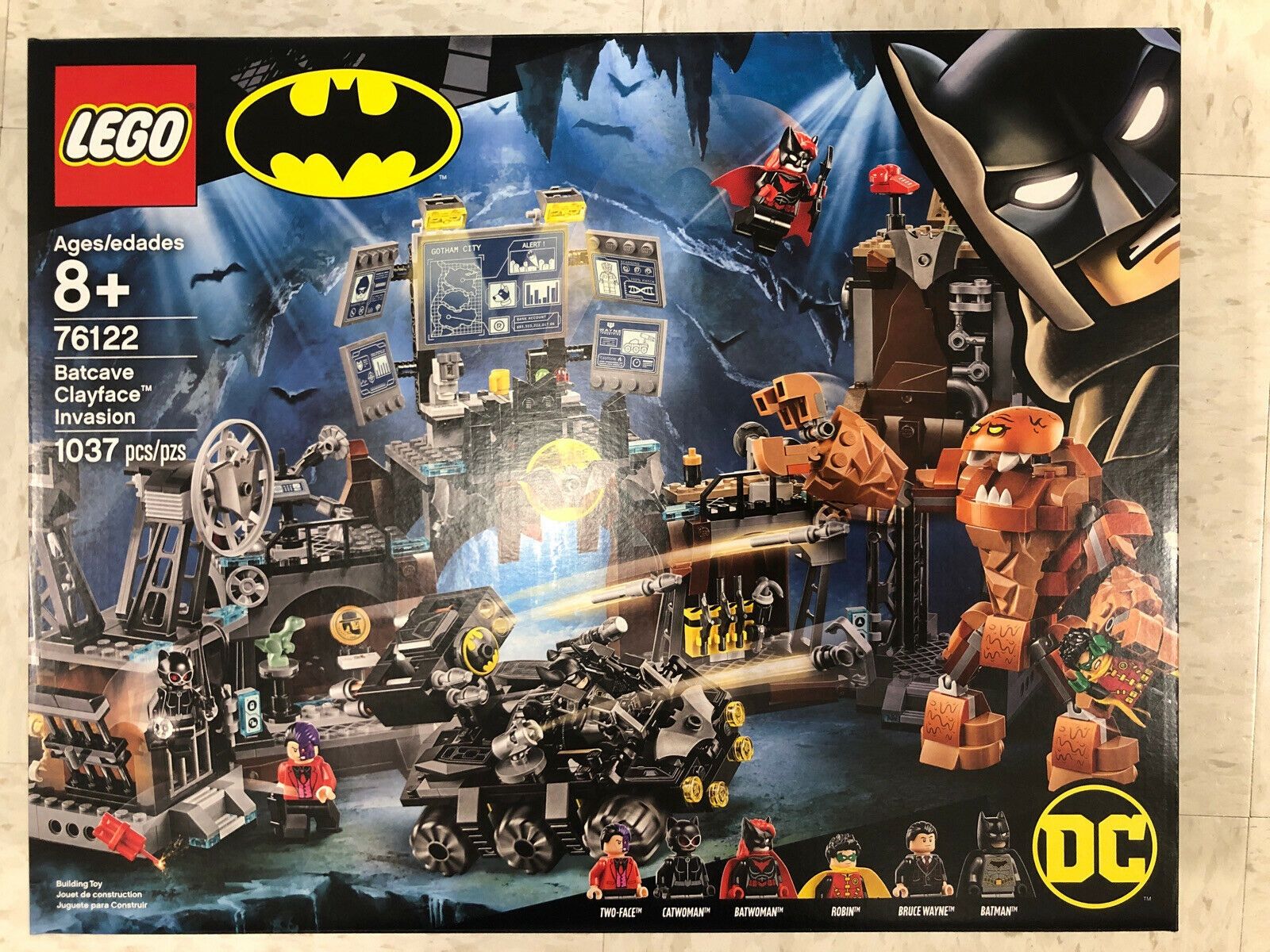 New LEGO 76122 Super Heroes Batcave Clayface Invasion Batman Toy Building Kit with Minifigures