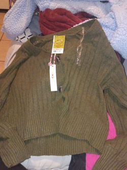 Sweater size 14 junior girls