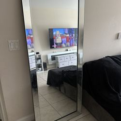 Stand Up Mirror 