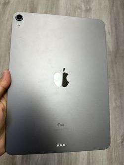 iPad Air 4th Generation 64GB WiFi Only (Tiny LEC Spot)