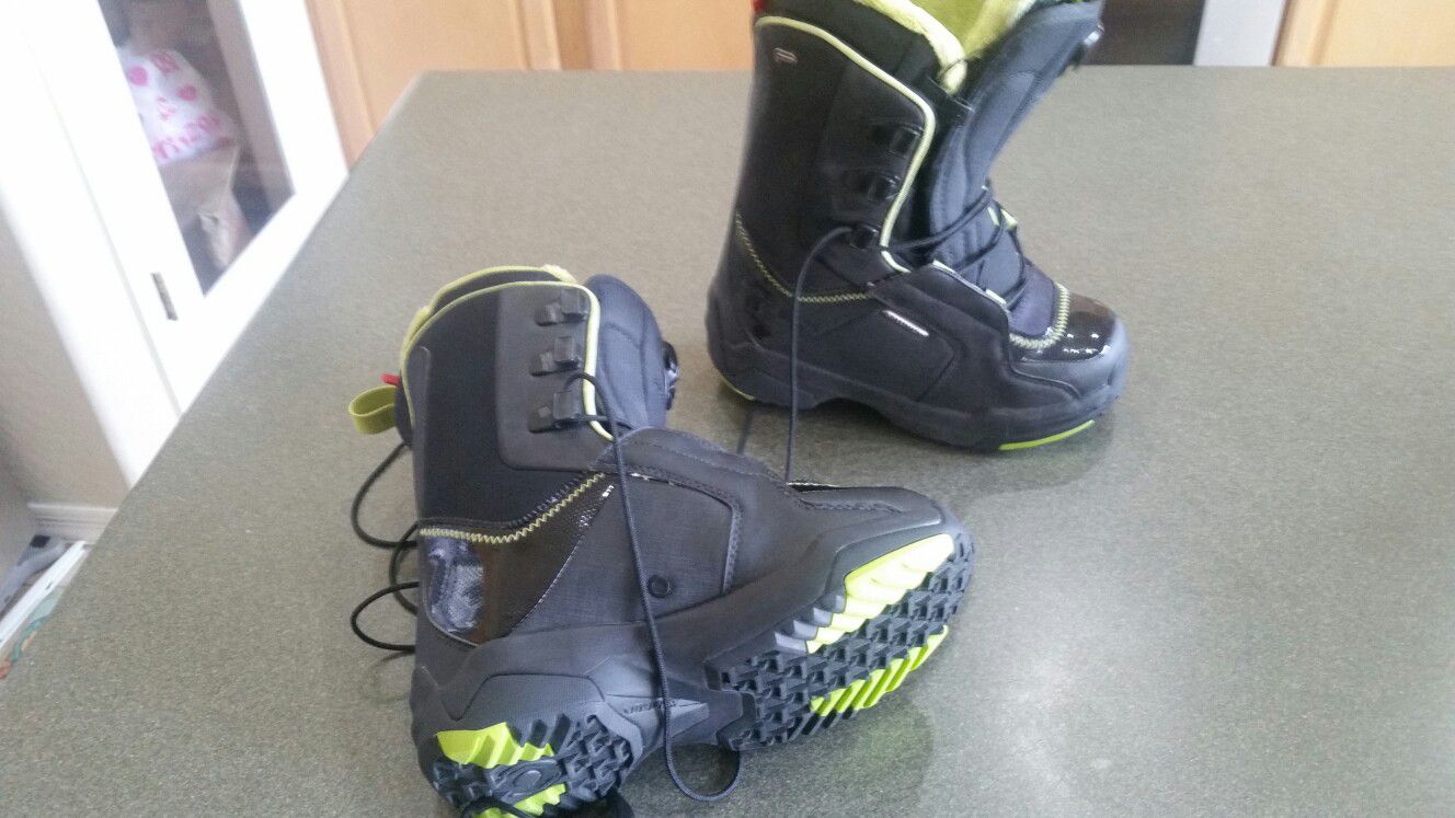 Solomin f20 size 5.5 snowboarding boots