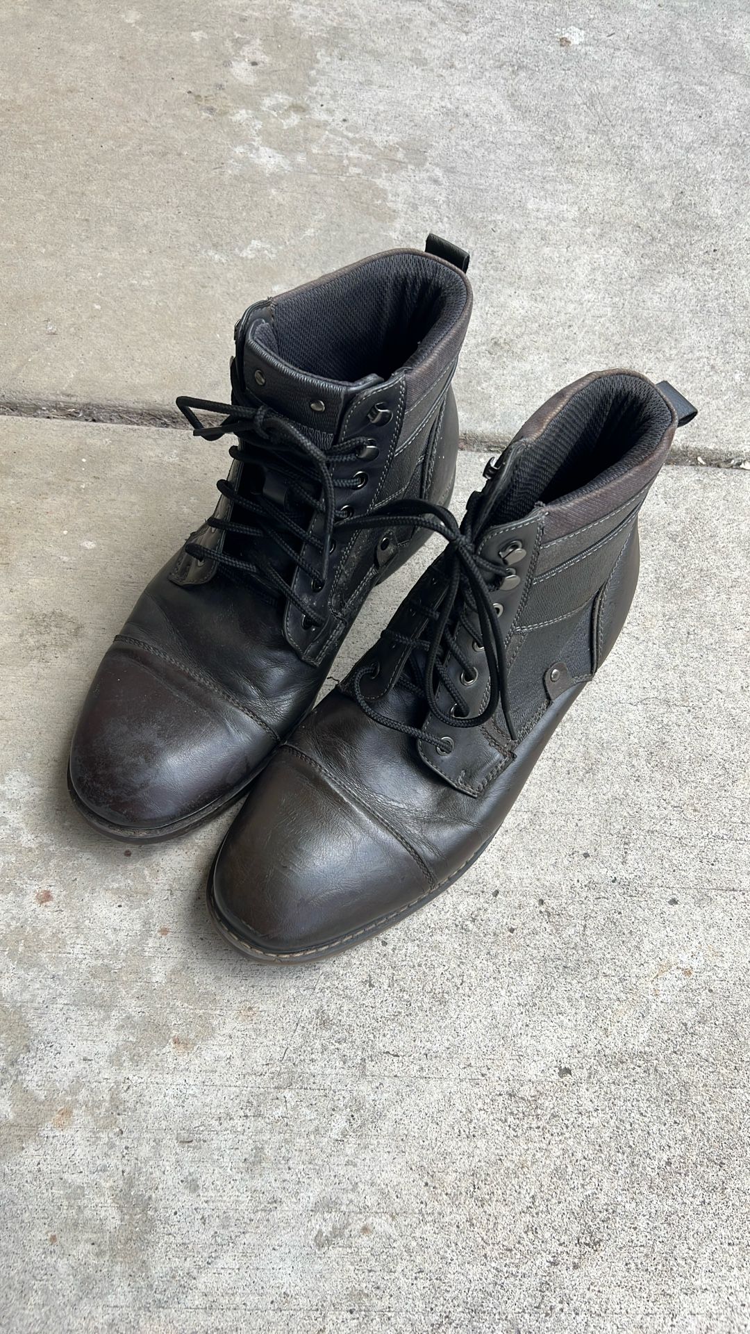 Sz 10 Men’s Boots