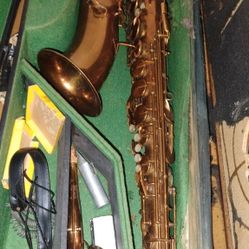 Vintage Saxophone  "VOLL TRUE II"  King H.N. White Co.
