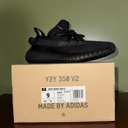 Yeezy Boost 350 V2 Onyx  Size 9  