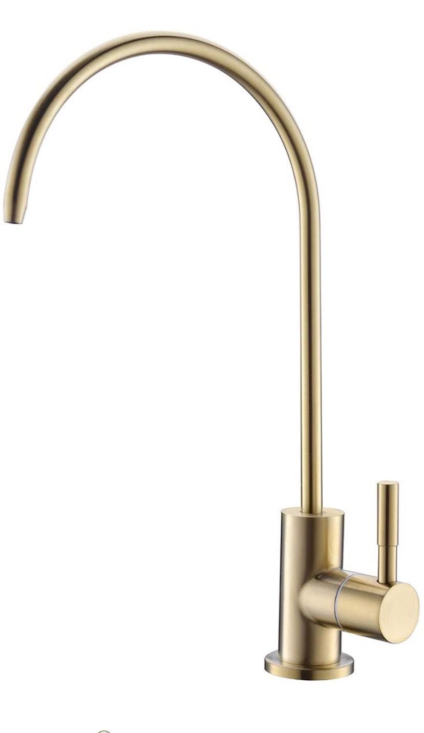 Brassy Gold Non Air Drinking Water Mayte Gold 