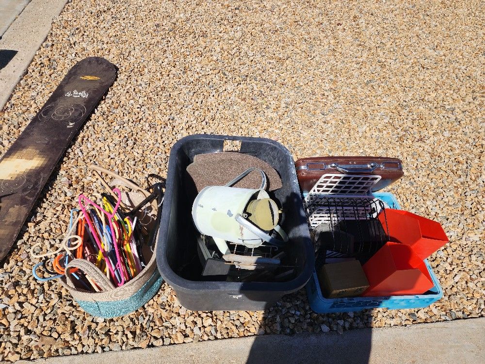 Free Garage Sale Leftovers 14640 Ponderosa Ranch Rd Victorville