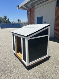 Wood Shed / Dog House