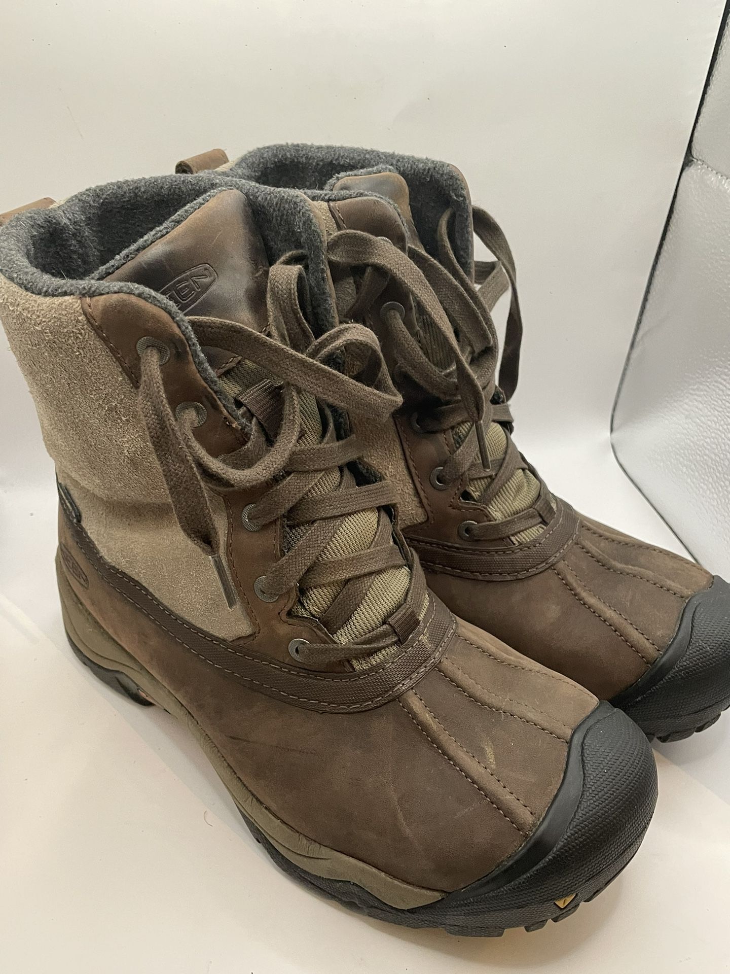 Keen Mens Boots Size 8.5