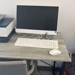 Hp All In One Computer 22 Inch Screen Plus Desk 