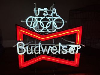 Vintage Budweiser 1983 Sign 🍺