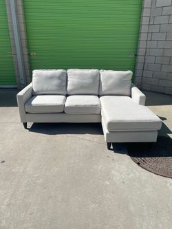 *Free Delivery* Gray Sectional Couch Sofa w/ Reversible Chaise