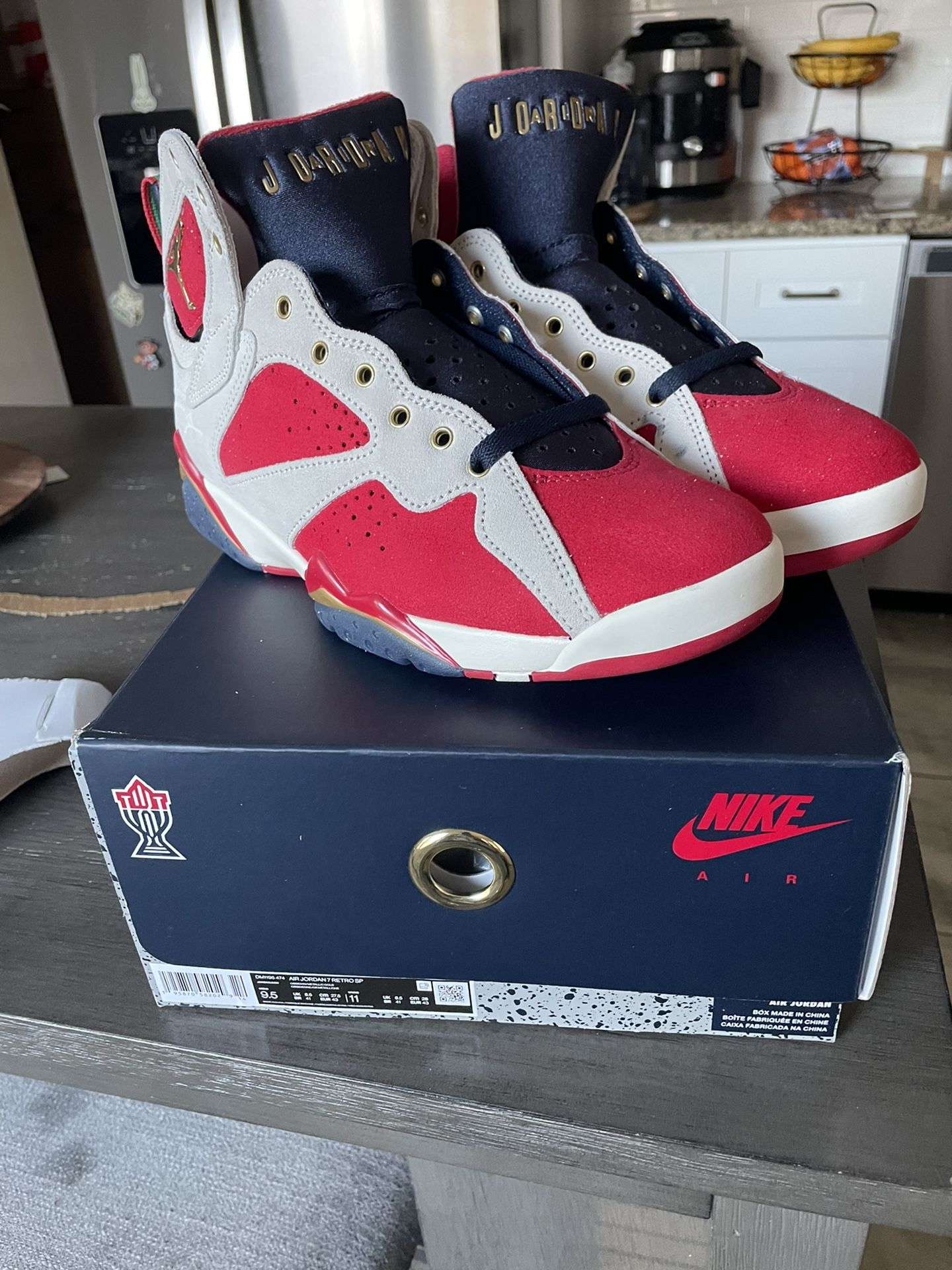 Air jordan trophy room size