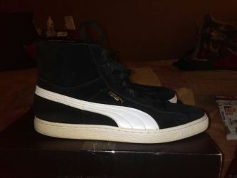Suede pumas very good condition size 10/1/2