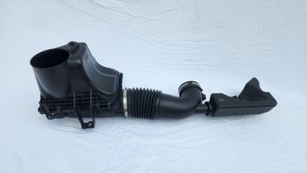 OEM Mopar 5.7L Hemi Air Cleaner Intake Assembly