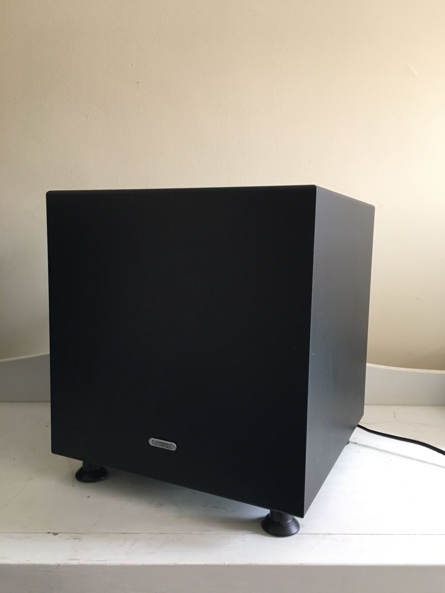 10” Powered Subwoofer Cambridge SoundWorks BassCube 105