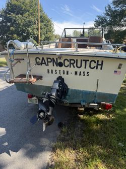 24 foot cuddy cabin 165 MerCruiser straight six cylinder – I/O ***RUNS***