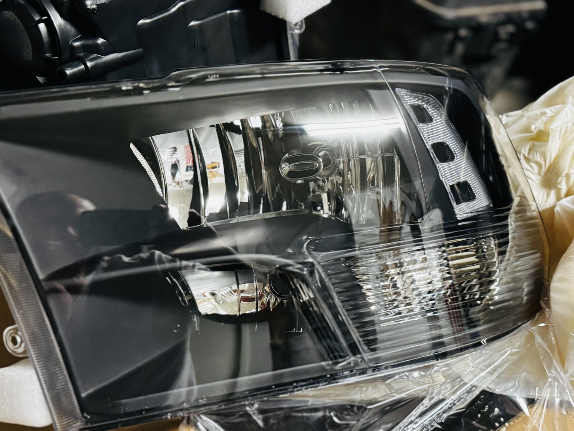 2012-2018 Ram 1500, 2500, 3500 Headlight