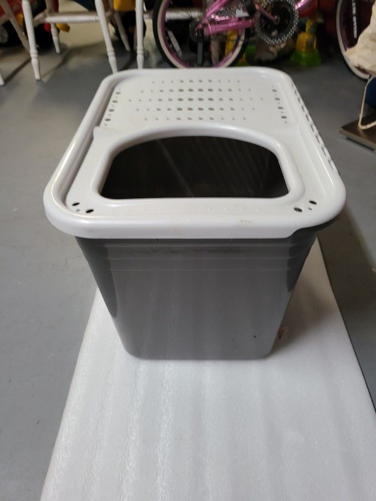 Cat Litter Box