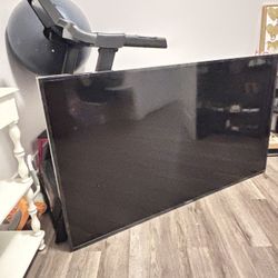 Like New LG Smart Tv 75”