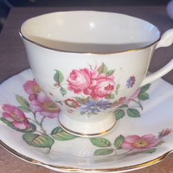 Clarence English Bone China Floral Tea Cup And Saucer Set Pink Roses