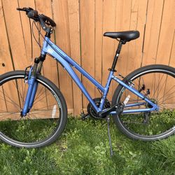 Schwinn Trailway Hybrid Bike 700c – Lightweight Aluminum