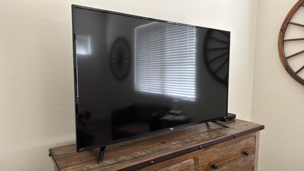 55" TLC Roku smart tv