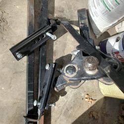 Curt 10k Weight Distribution Hitch 