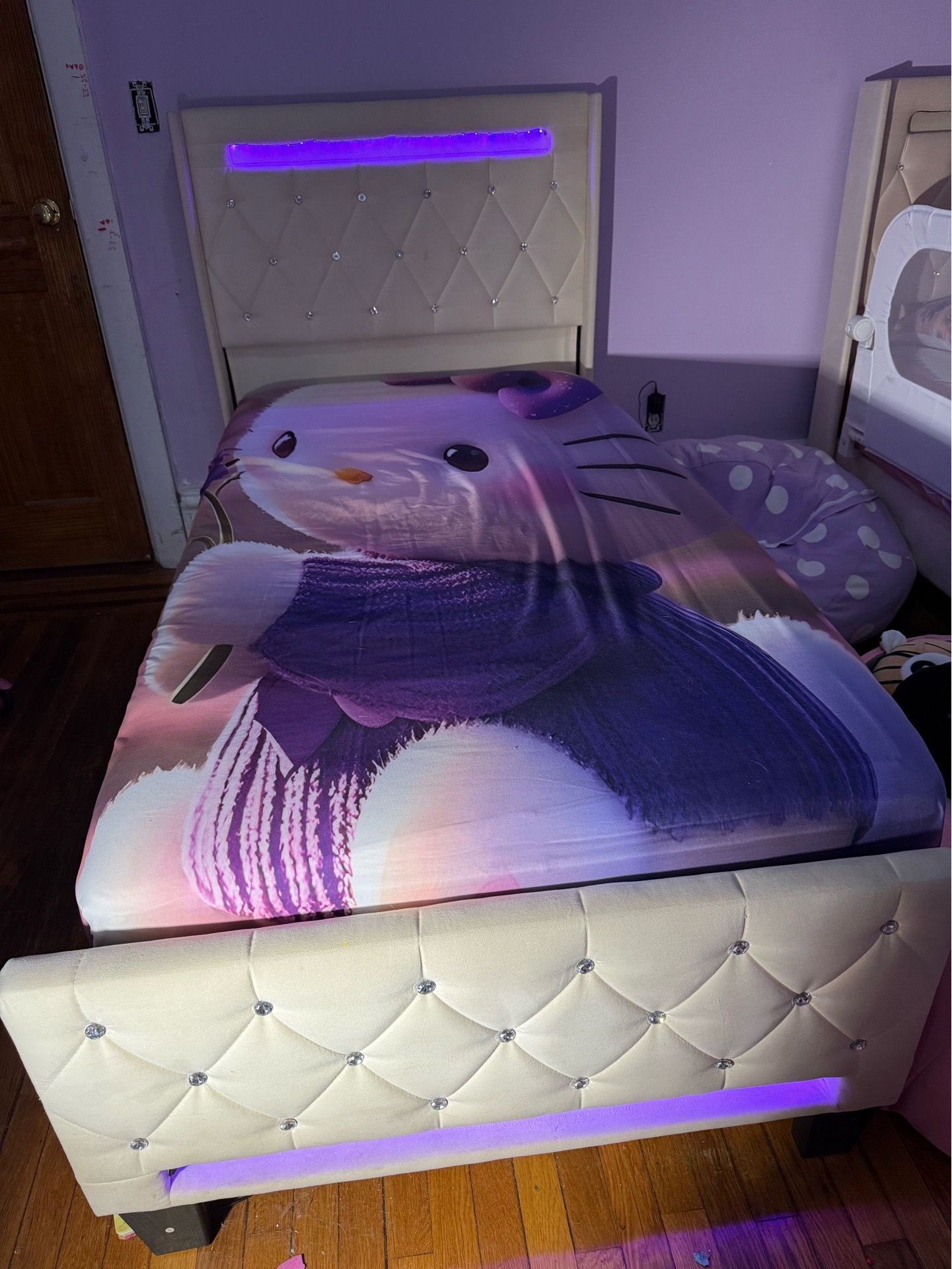 Twin size bed