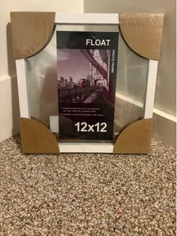 FLOAT 12x12 Photo Frame
