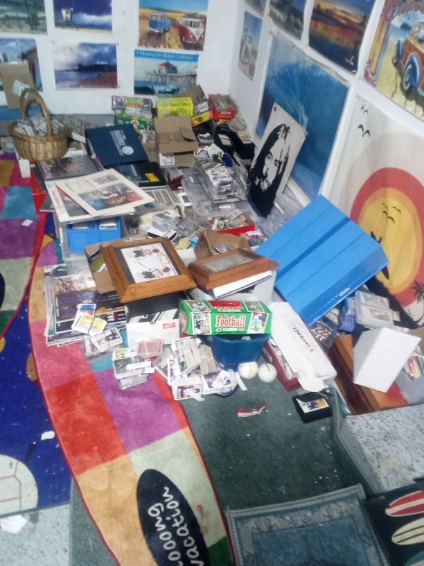 Free Baseball Cards Store Closed