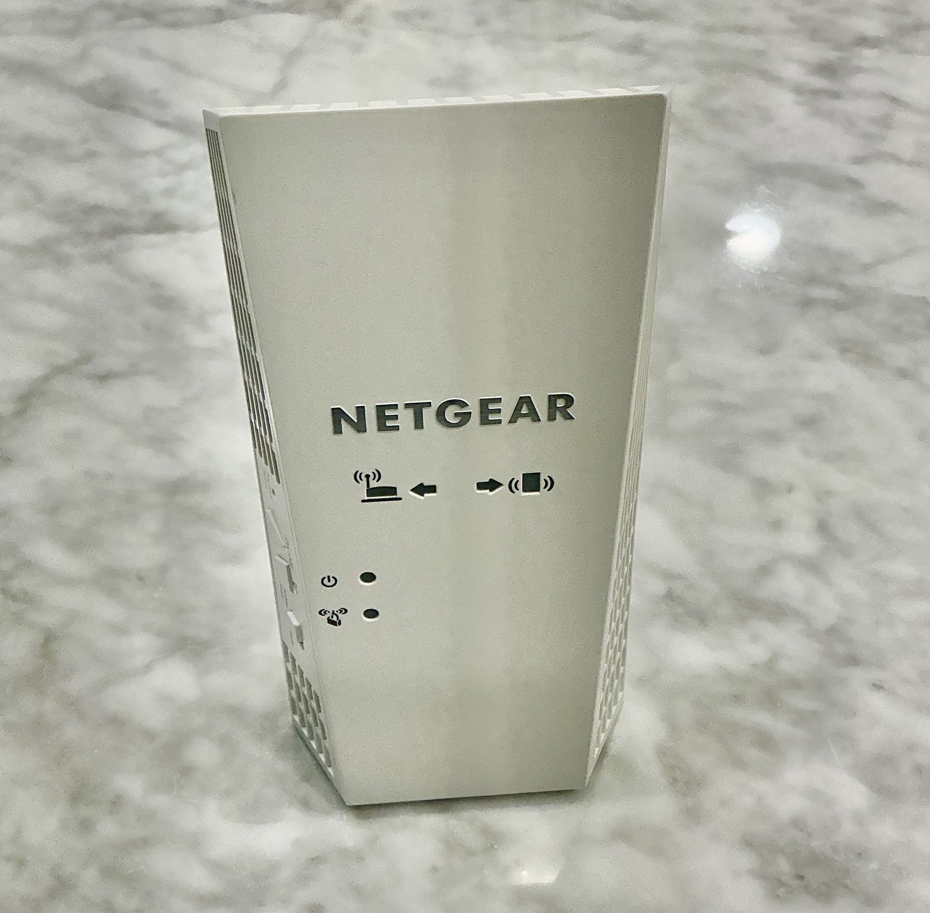 NETGEAR WiFi Mesh Range Extender EX7300 - Coverage up to 2300 sq.ft. and 40 devices with AC2200 Dual Band Wireless Signal Booster & Repeater (up to 22