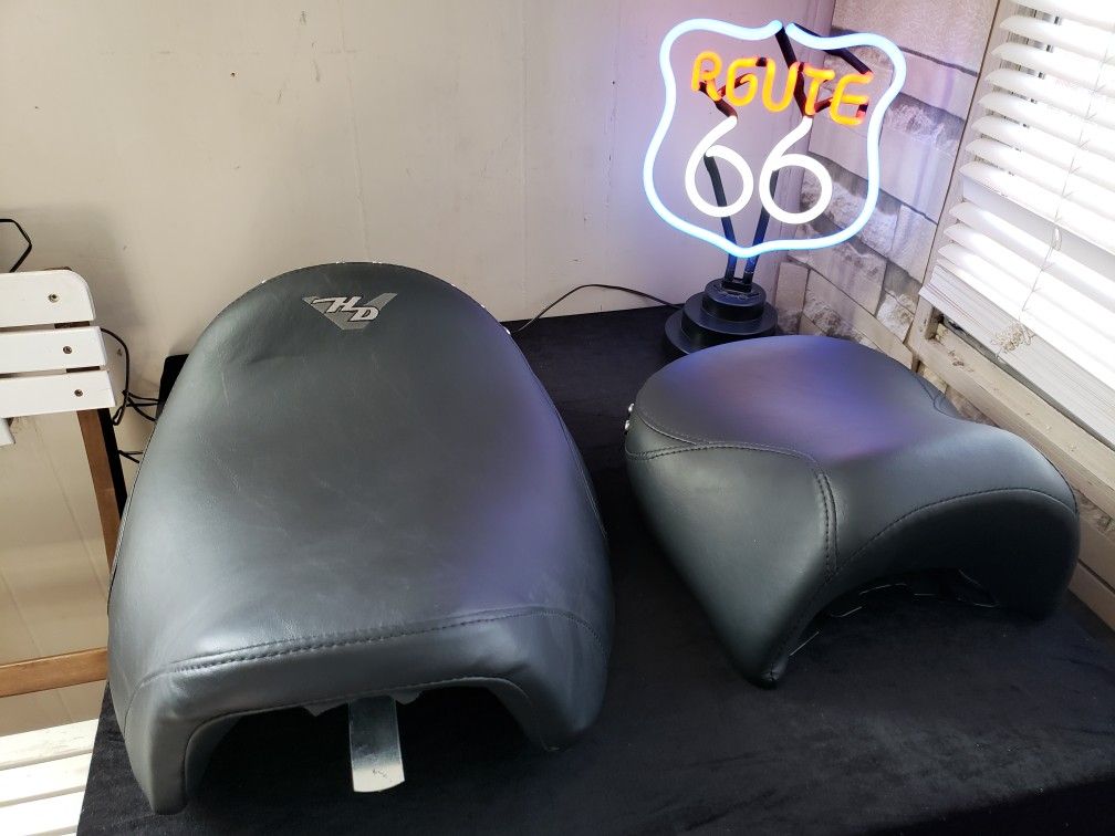 Harley Davidson Motorcycle Seat MILSCO 040977 Road King - Excellent condition