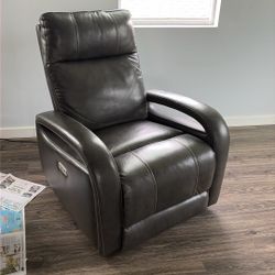 ELECTRIC RECLINER LEATHER EXCELLENT CONDITION 